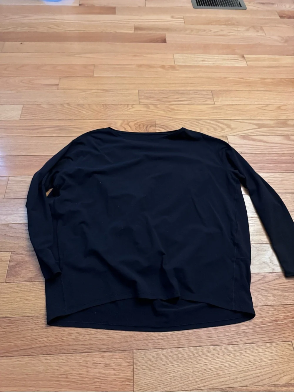 Lululemon Back in action long sleeve shirt